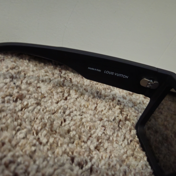Louis Vuitton Waimea L Sunglasses - Picture 4 of 8